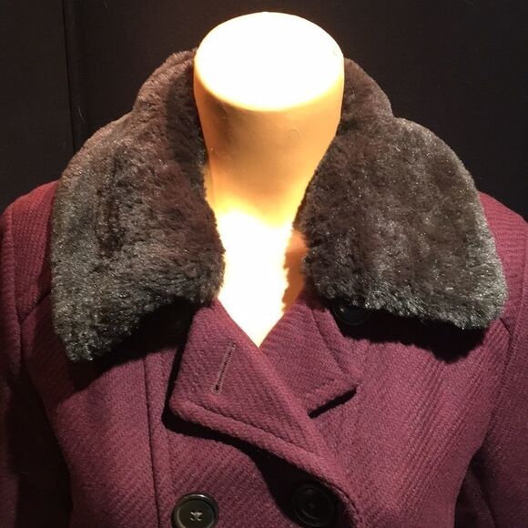 Gap Medium Sized Pea Coat with Faux Fur - Picture 3 of 11